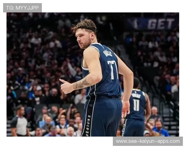 东契奇精准助攻空接得手,独行侠连得六分